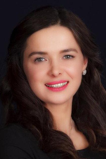 Ayfer Çalgıcı - Actor Profile Photo