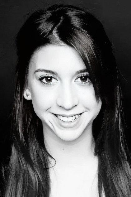 Gizem Özmen - Actor Profile Photo