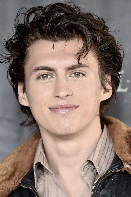 Dempsey Bryk - Actor Profile Photo