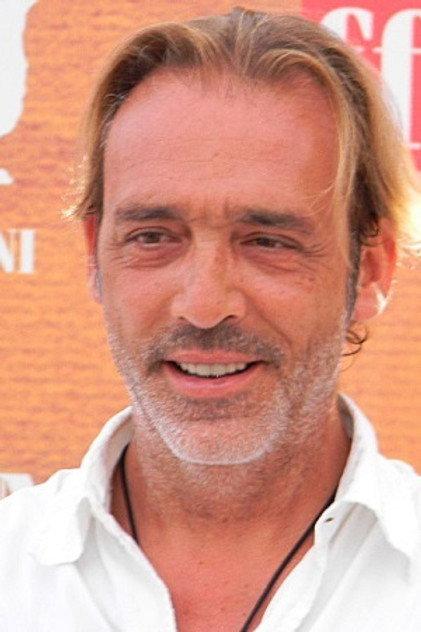 Luca Ward - Actor Profile Photo