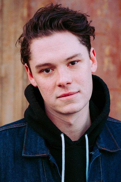 Evan Daves - Actor Profile Photo