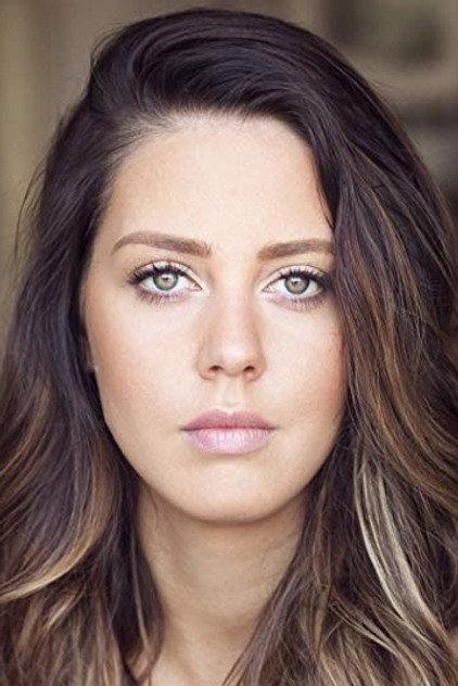 Kelsey Larg - Actor Profile Photo