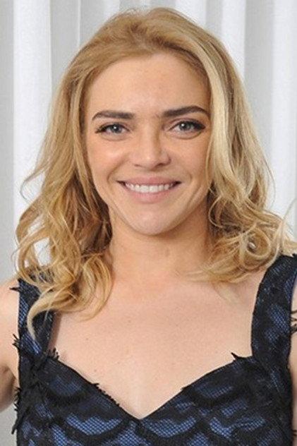 Titina Medeiros - Actor Profile Photo