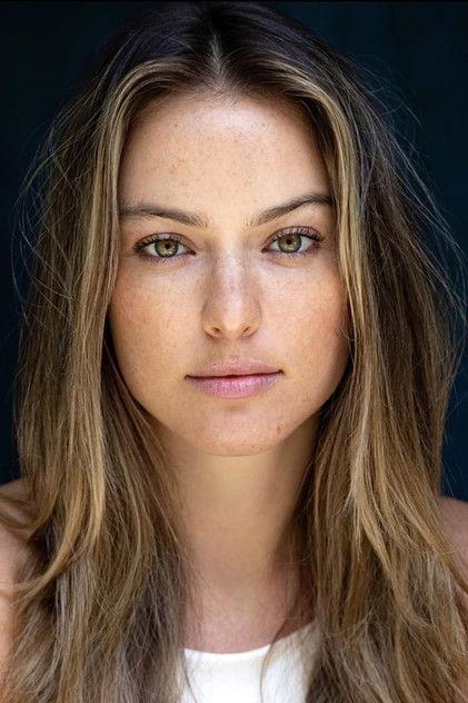 Stefanie Yunger - Actor Profile Photo