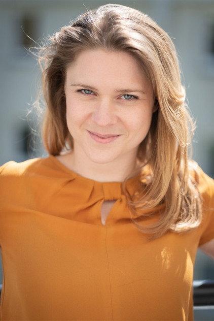 Sandra Piquemal - Actor Profile Photo