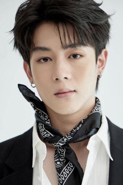 Chayapak Tunprayoon - Actor Profile Photo