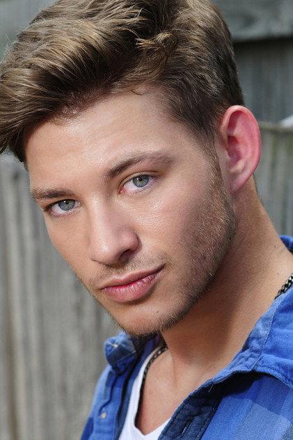 Raymond Roberts - Actor Profile Photo