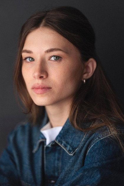 Preslea Elliott - Actor Profile Photo