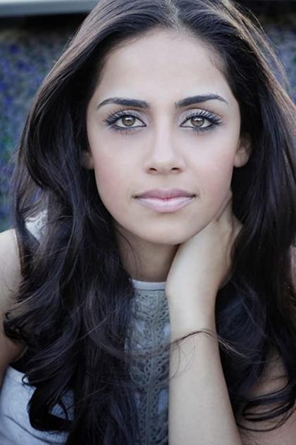 Nishi Munshi - Actor Profile Photo