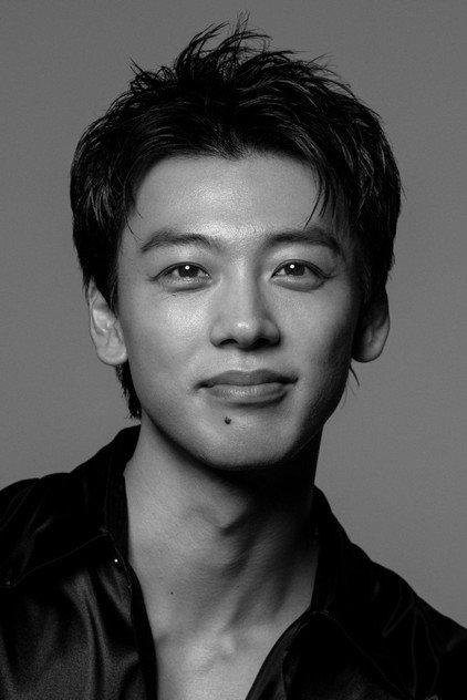 Ryoma Takeuchi - Actor Profile Photo