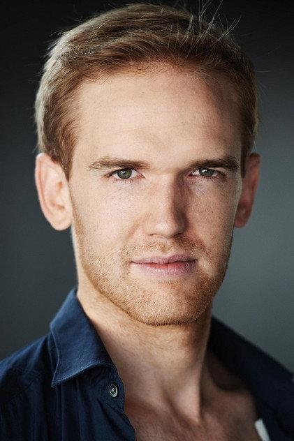 Aaron Walton - Actor Profile Photo