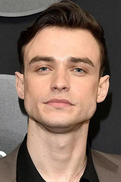 Thomas Doherty - Actor Profile Photo