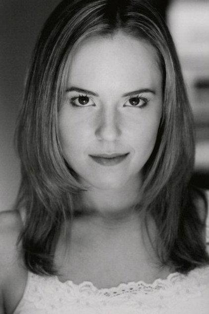 Stephi Lineburg - Actor Profile Photo