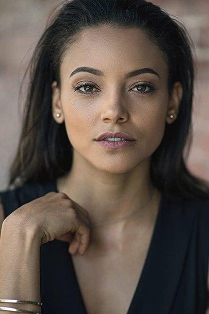 Gabrielle Walsh - Actor Profile Photo