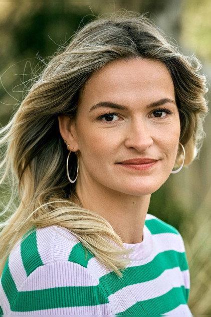 Teunie de Brouwer - Actor Profile Photo