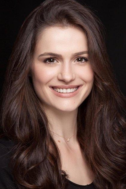 Burcu Cavrar - Actor Profile Photo