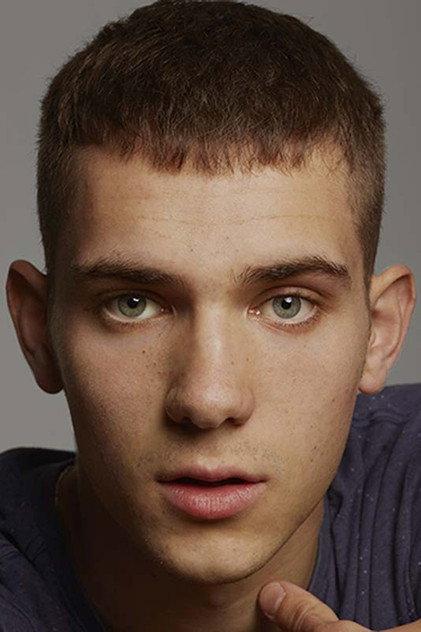 Hugo Welzel - Actor Profile Photo