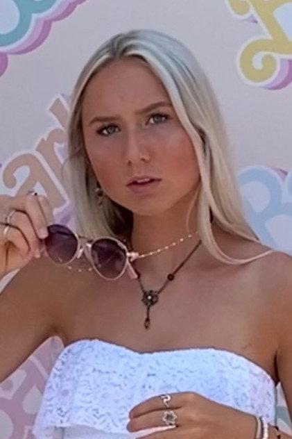 Sydnie DeMeyer - Actor Profile Photo