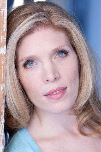 Thea McCartan - Actor Profile Photo
