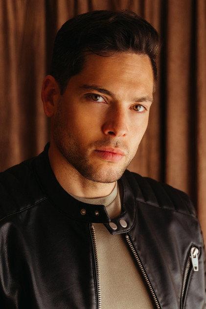 Román Reyes - Actor Profile Photo