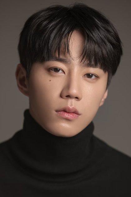 Lee Jun-young - Actor Profile Photo