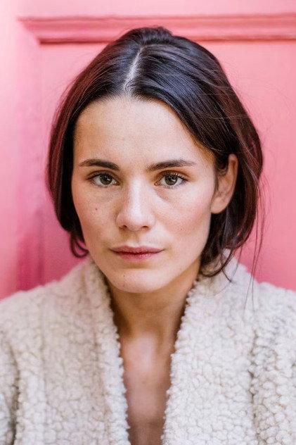 Leonie Euler - Actor Profile Photo