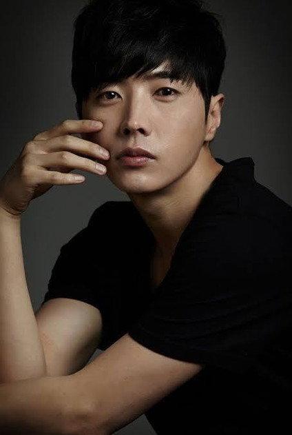 Yoo Jang-young - Actor Profile Photo