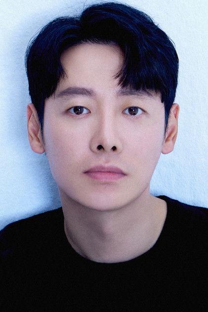 Kim Dong-wook - Actor Profile Photo