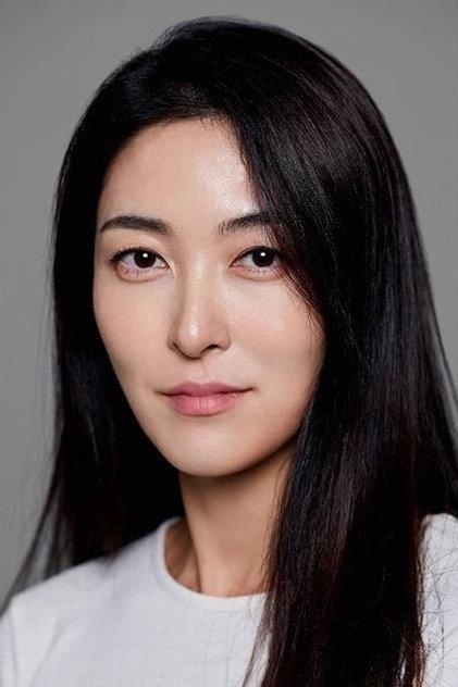 Min Young - Actor Profile Photo