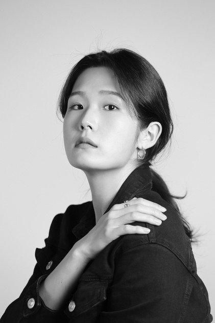 Yoon Hyeon-kyeong - Actor Profile Photo