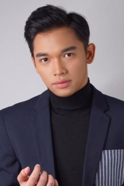 Ely Cellan - Actor Profile Photo