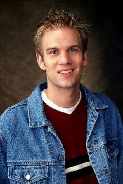 Thomas Newton - Actor Profile Photo