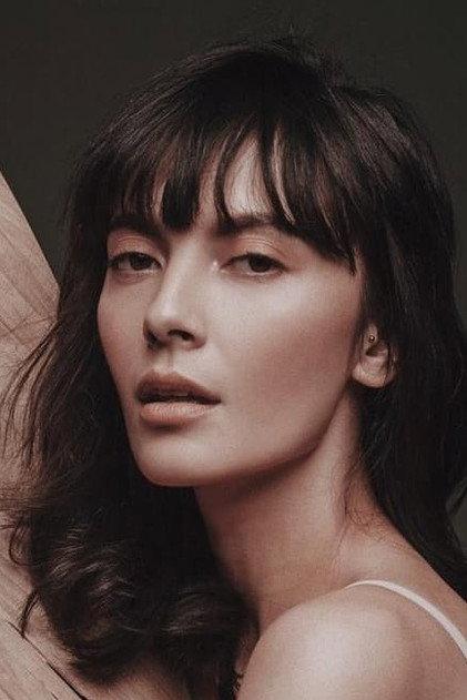 Widika Sidmore - Actor Profile Photo