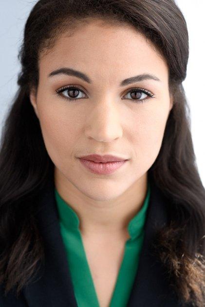 Gabrielle Byndloss - Actor Profile Photo