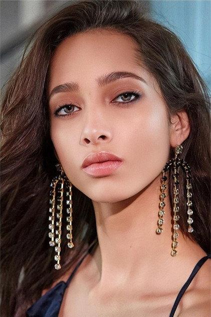 Yasmin Wijnaldum - Actor Profile Photo