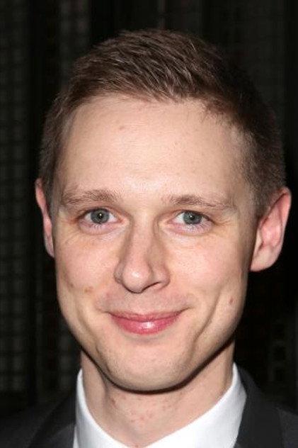 Samuel Barnett - Actor Profile Photo
