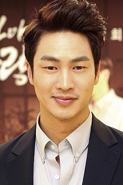 Kim San-ho - Actor Profile Photo
