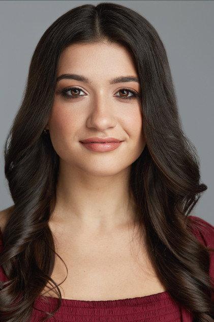 Rae DeRosa - Actor Profile Photo