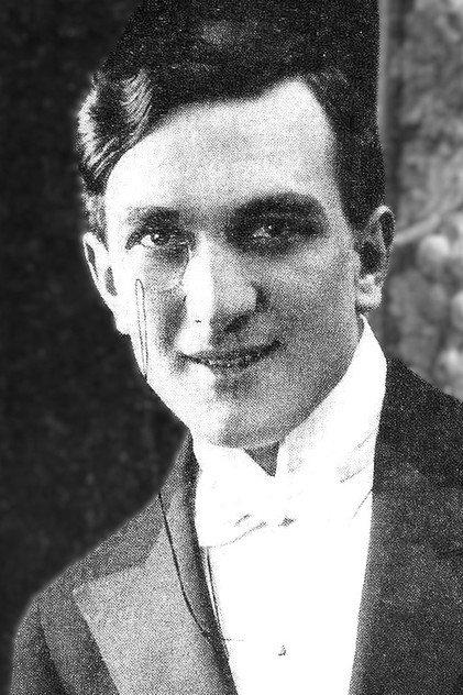 Adelqui Migliar - Actor Profile Photo