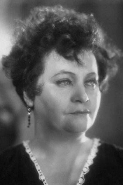 Ella Nollová - Actor Profile Photo