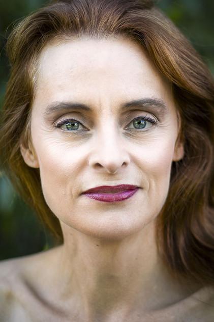 Helen Hopkins - Actor Profile Photo