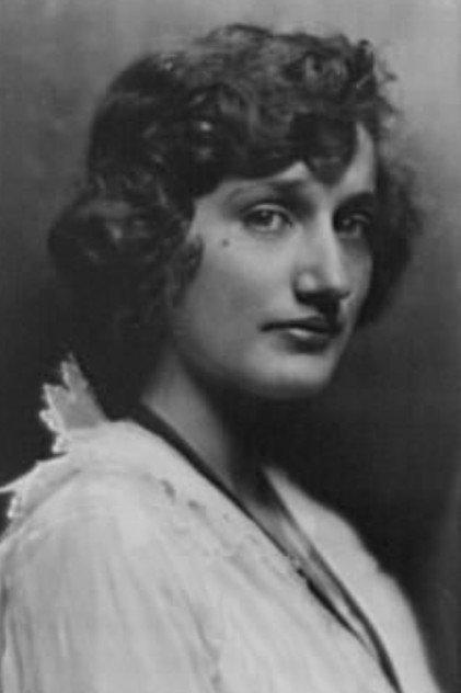 Edith Ewing Bouvier Beale - Actor Profile Photo