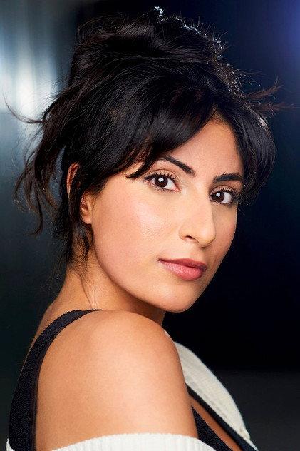Divya Sethi - Actor Profile Photo