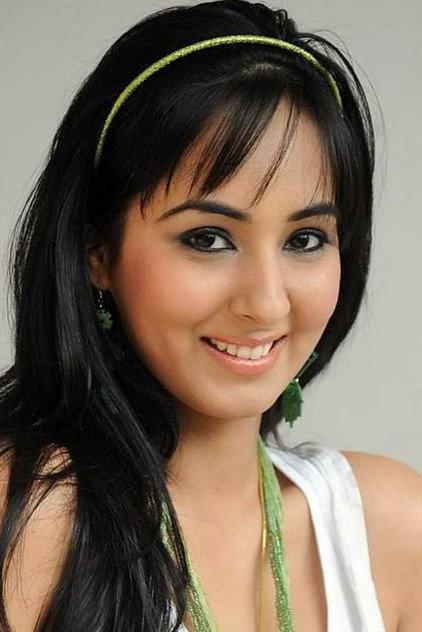 Sakshi Gulati - Actor Profile Photo