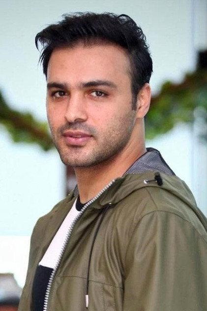 Saman Safari - Actor Profile Photo