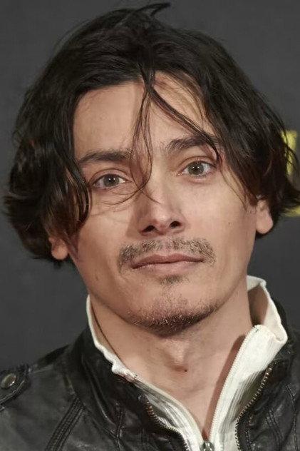 Enrique Alcides - Actor Profile Photo