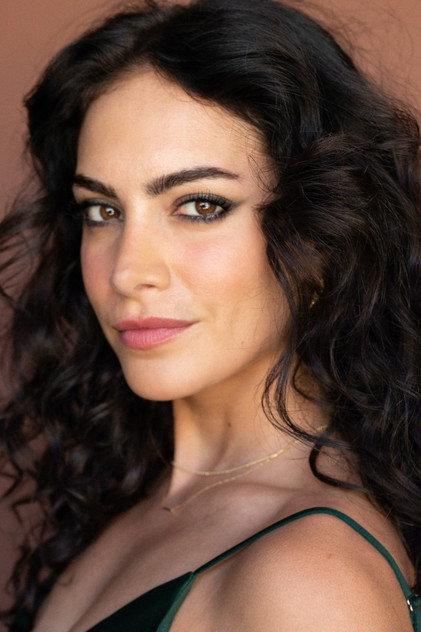 Hollie Bahar - Actor Profile Photo