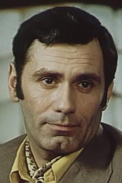 Leon Kukulyan - Actor Profile Photo