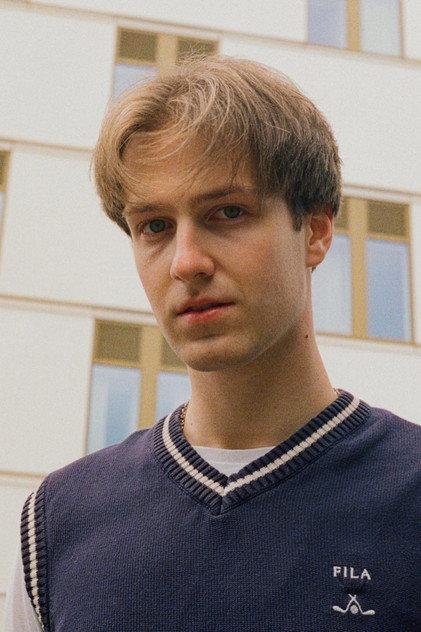 Alexander Reed - Actor Profile Photo