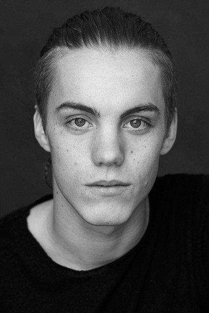 Antoine Desrochers - Actor Profile Photo